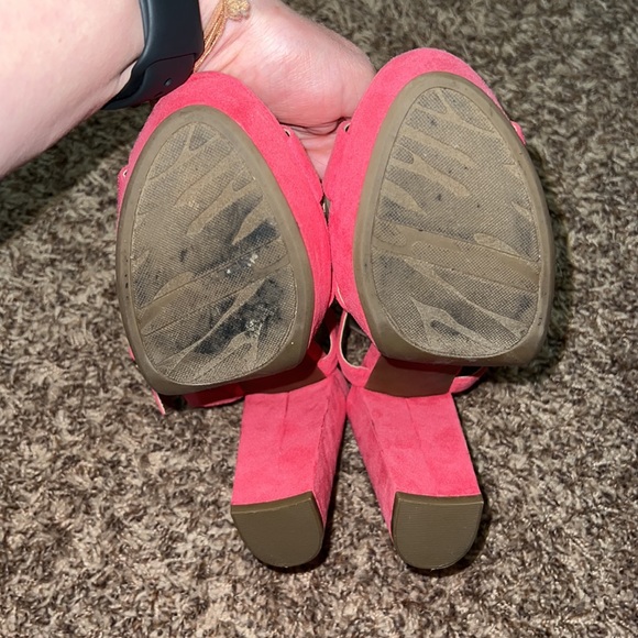 Anne Klein US 7.5 womens pink suede chunky heels. Gently used. - Picture 8 of 16